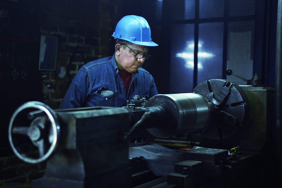Metallin muotoilu — kuvituskuva
